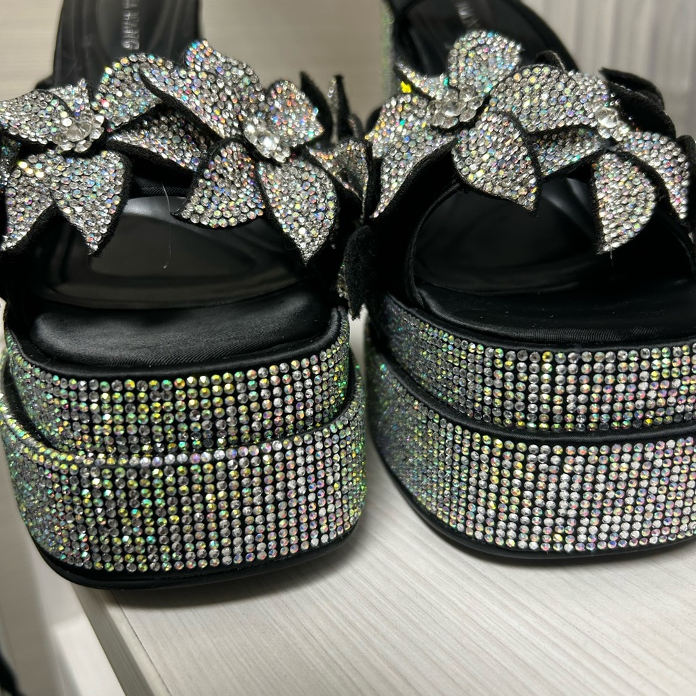 Azalea Wang Teille Embellished Flower Crystal Platform Heels NWOB - Picture 6 of 12